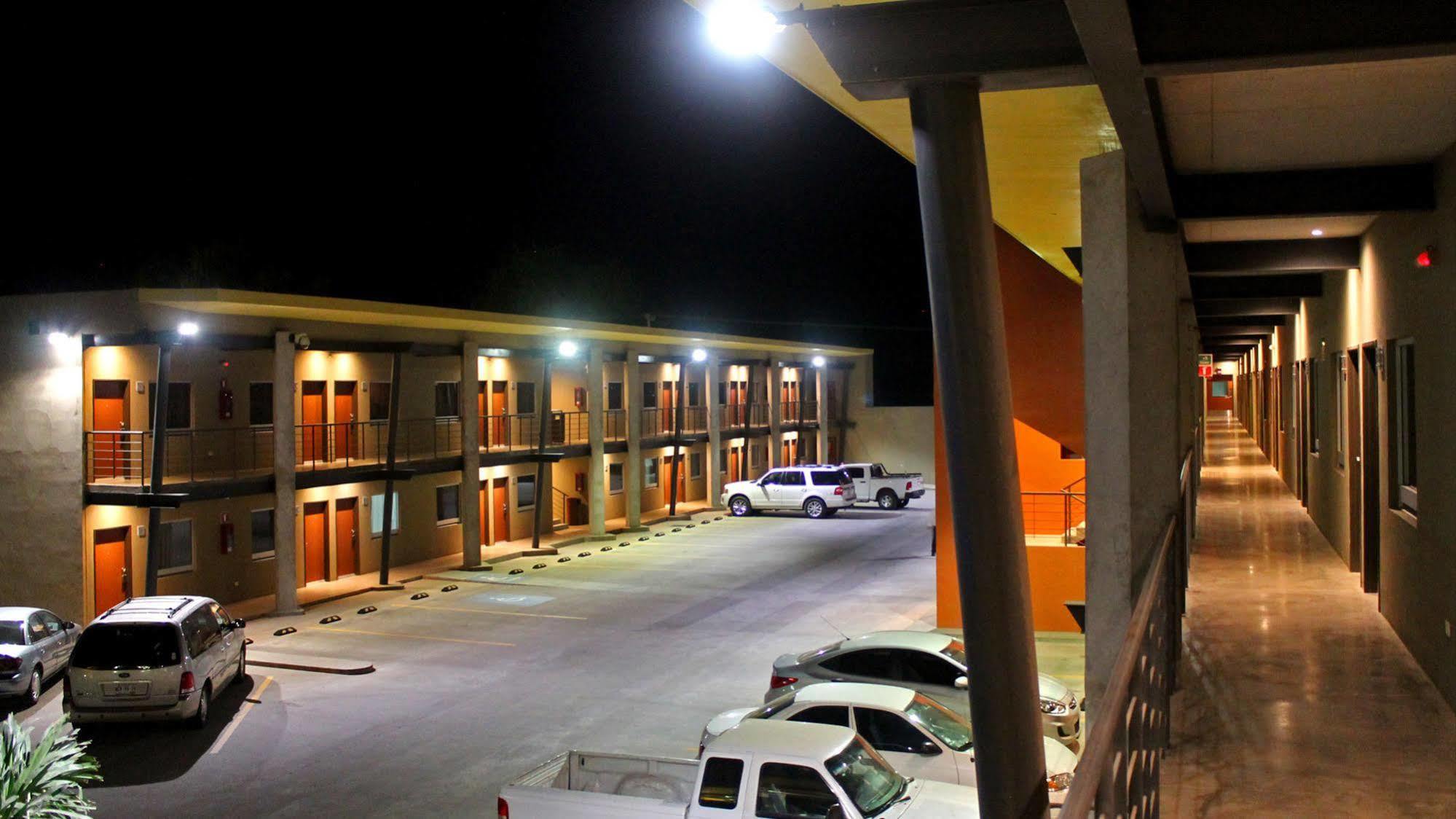 Booye Hotel Navojoa Eksteriør billede